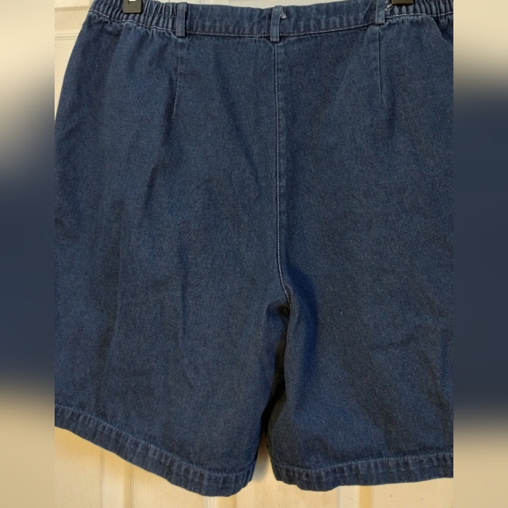 Westbound Dark Navy High-Rise Pleated Bermuda Shorts - Picture 8 of 10